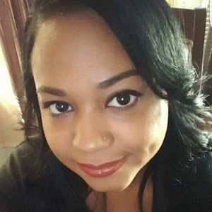 Meet your Posher, Damaris